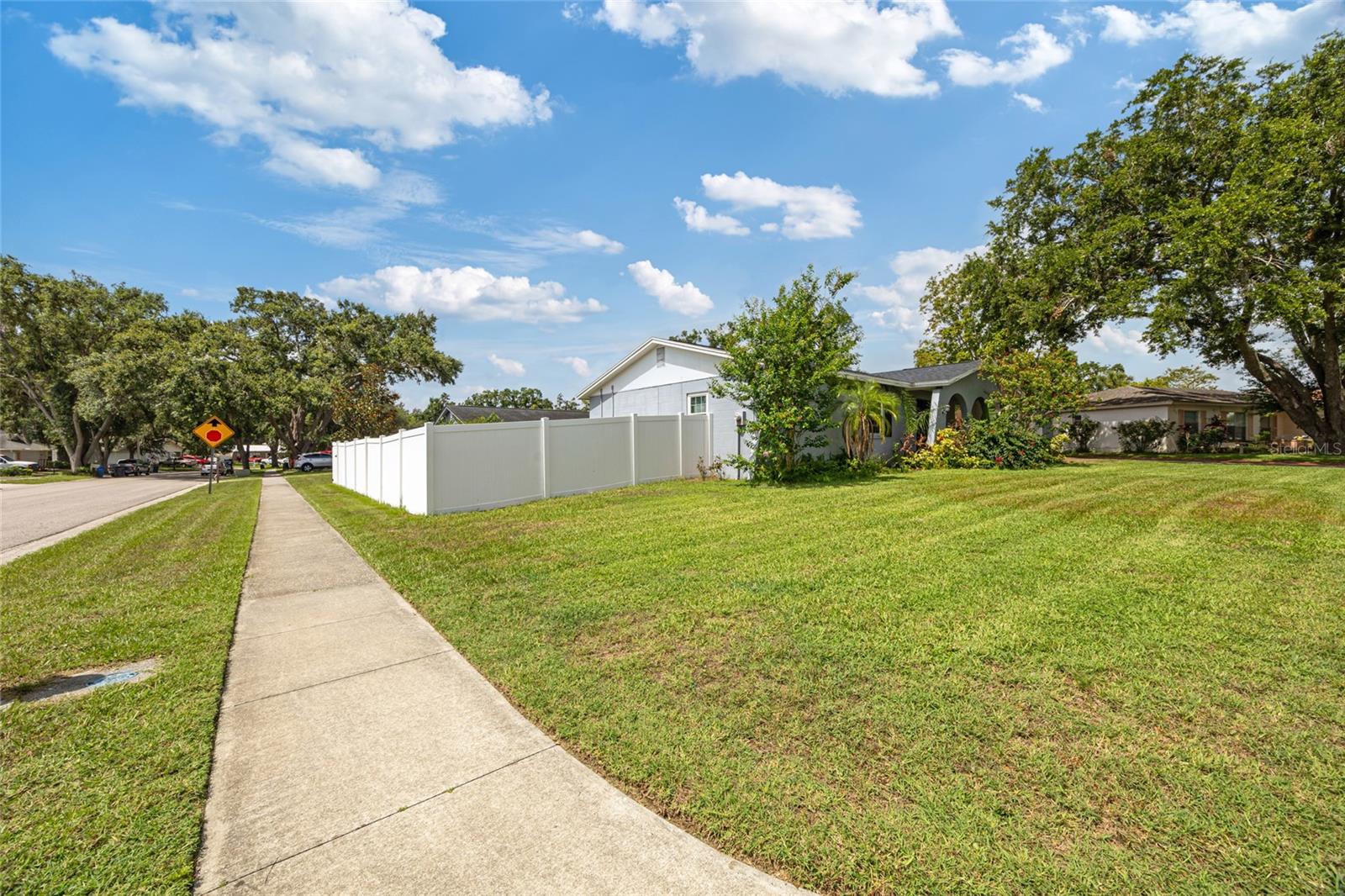 Image 3 of 30 For 602 Hillpoint Way
