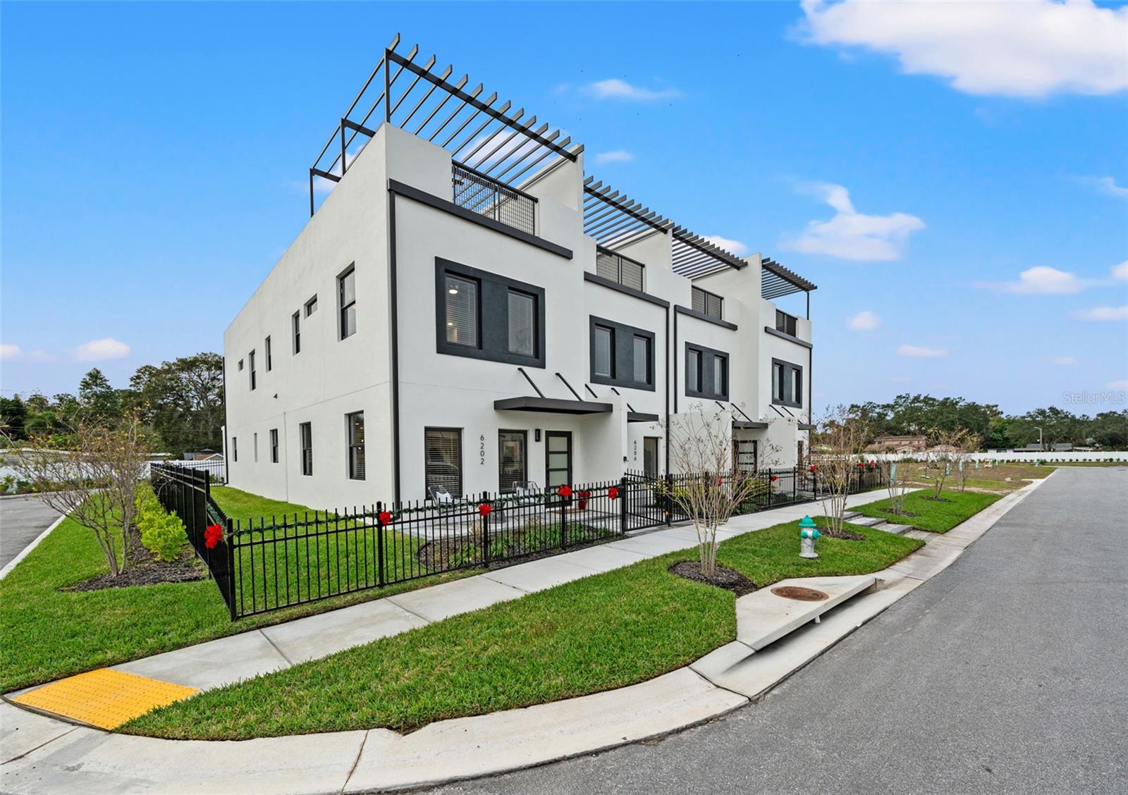Image 3 of 61 For 6206 64th Way N