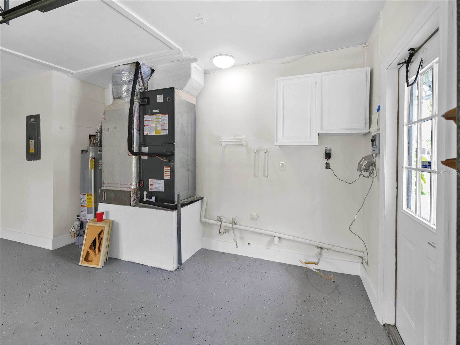 Image 61 of 87 For 2401 Roberta Lane