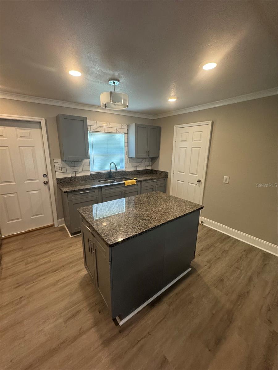 Image 10 of 59 For 10802 Balm Riverview Road