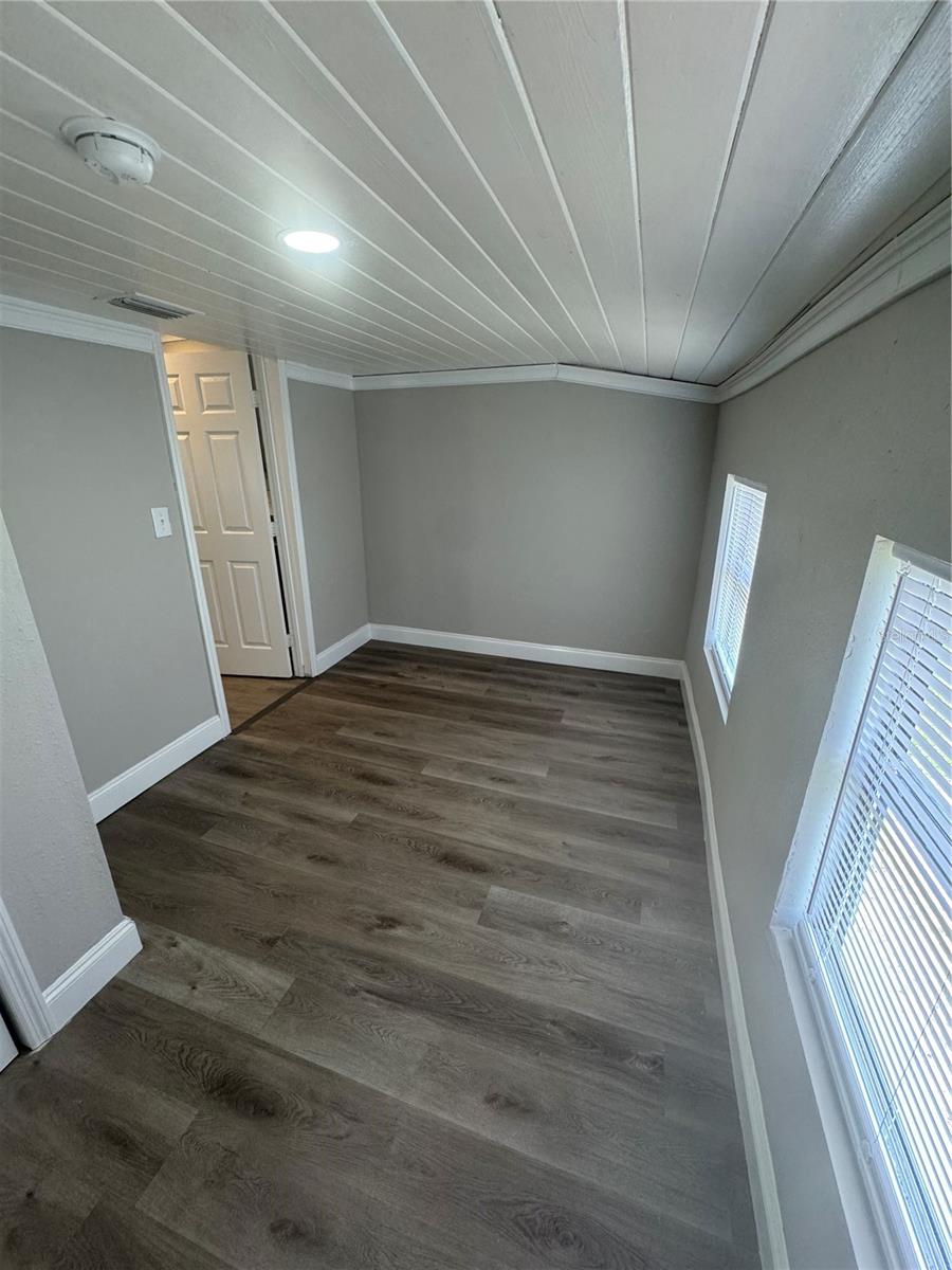 Image 16 of 59 For 10802 Balm Riverview Road