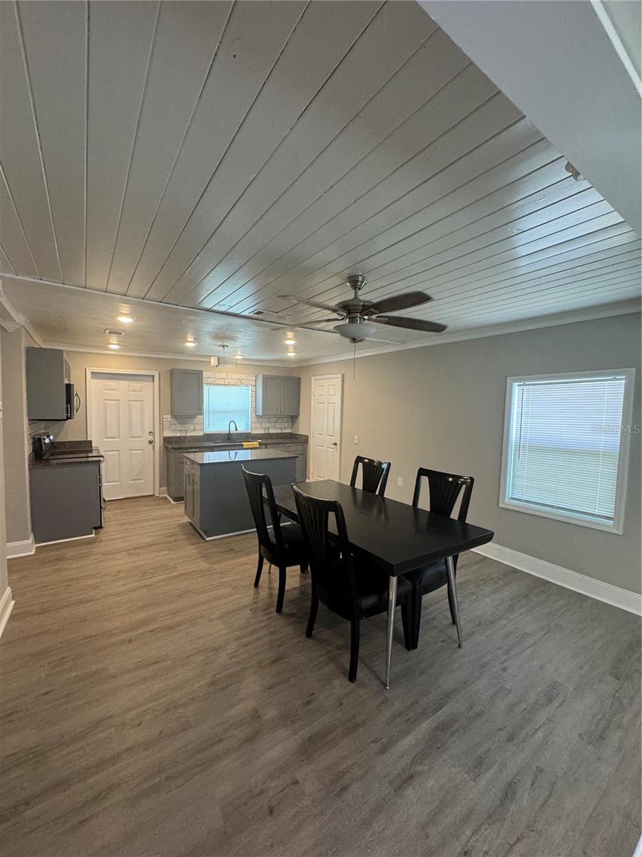 Image 7 of 59 For 10802 Balm Riverview Road