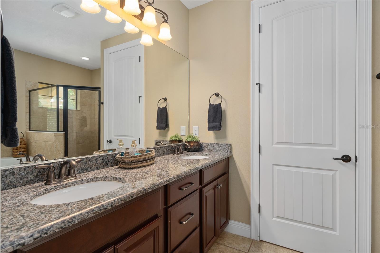 Image 31 of 63 For 852 Desert Mountain Court