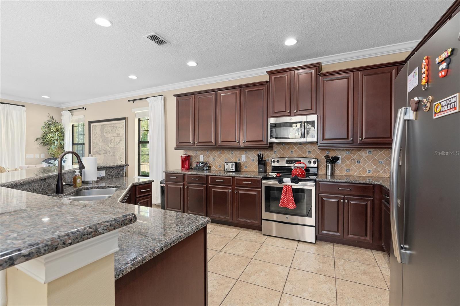 Image 7 of 63 For 852 Desert Mountain Court