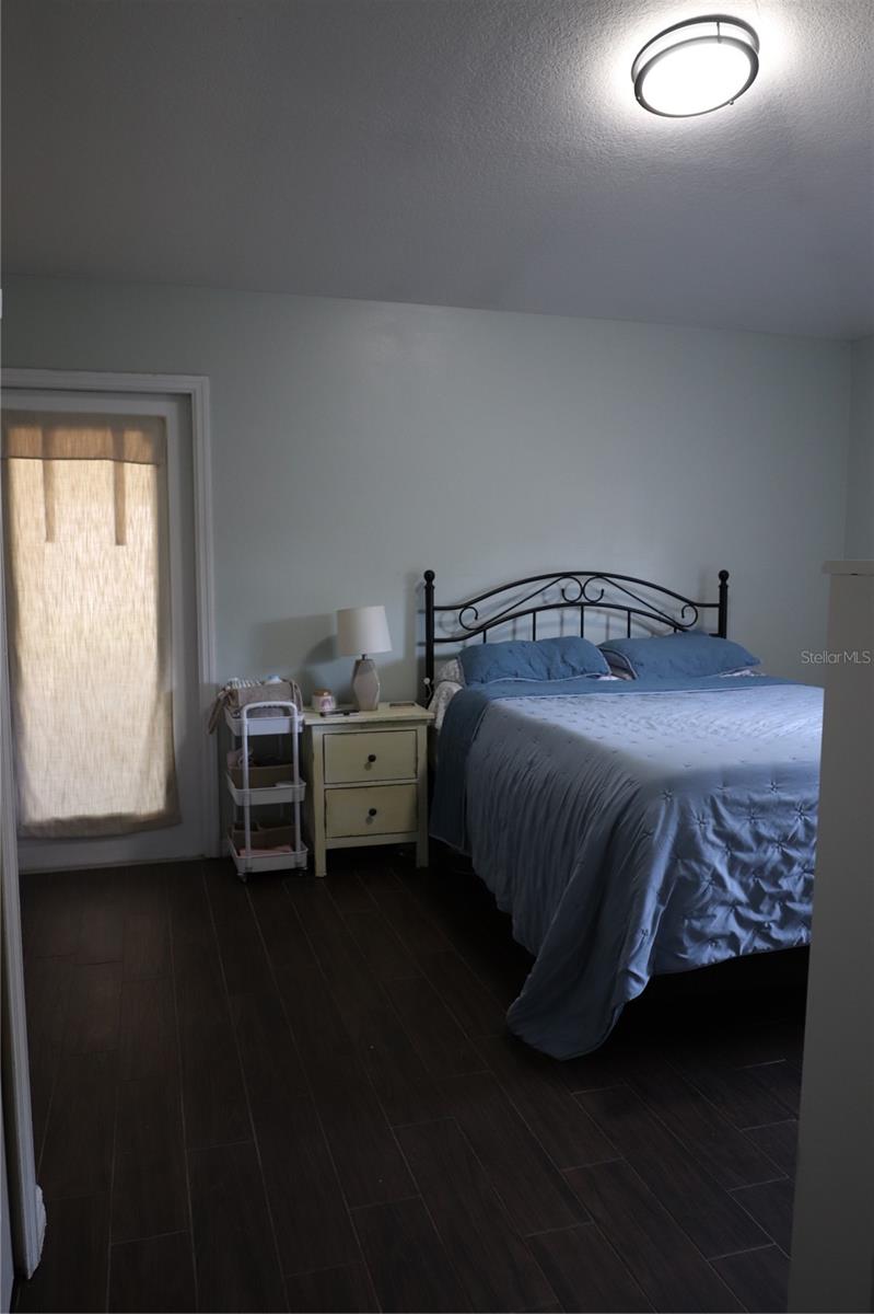 Listing photo id 15 for 1006 Harvest Moon Drive