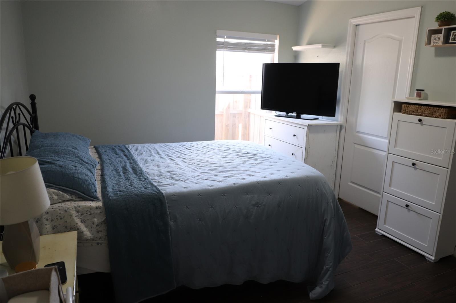 Listing photo id 16 for 1006 Harvest Moon Drive