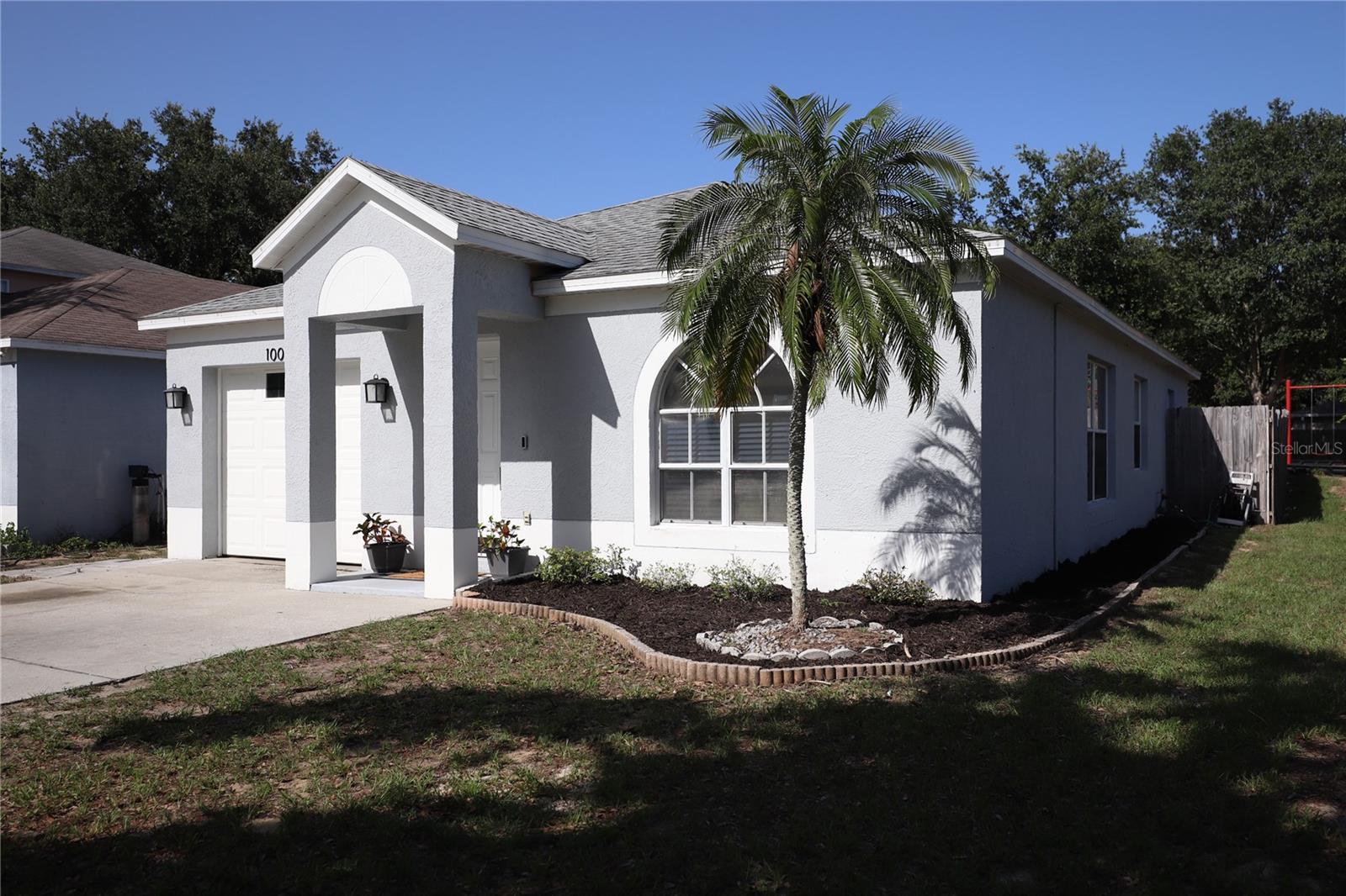 Listing photo id 0 for 1006 Harvest Moon Drive