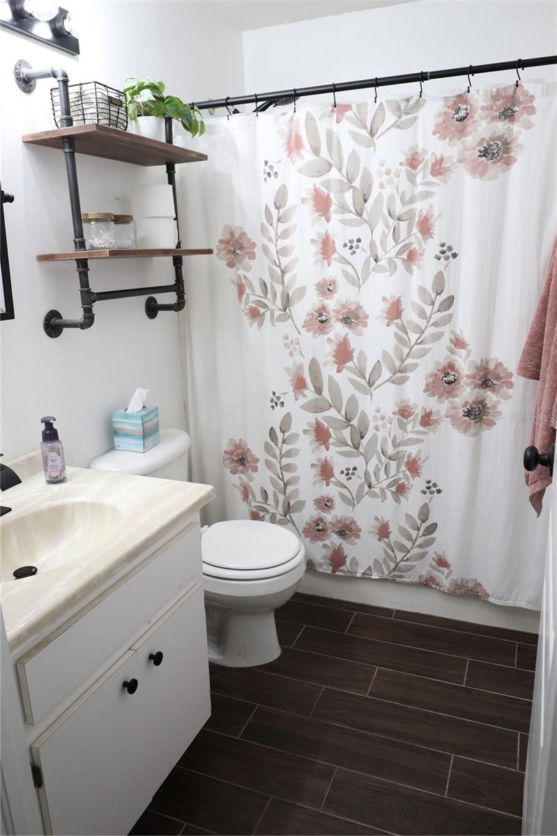 Listing photo id 25 for 1006 Harvest Moon Drive