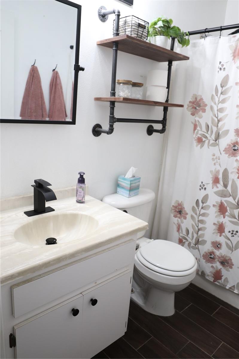 Listing photo id 26 for 1006 Harvest Moon Drive