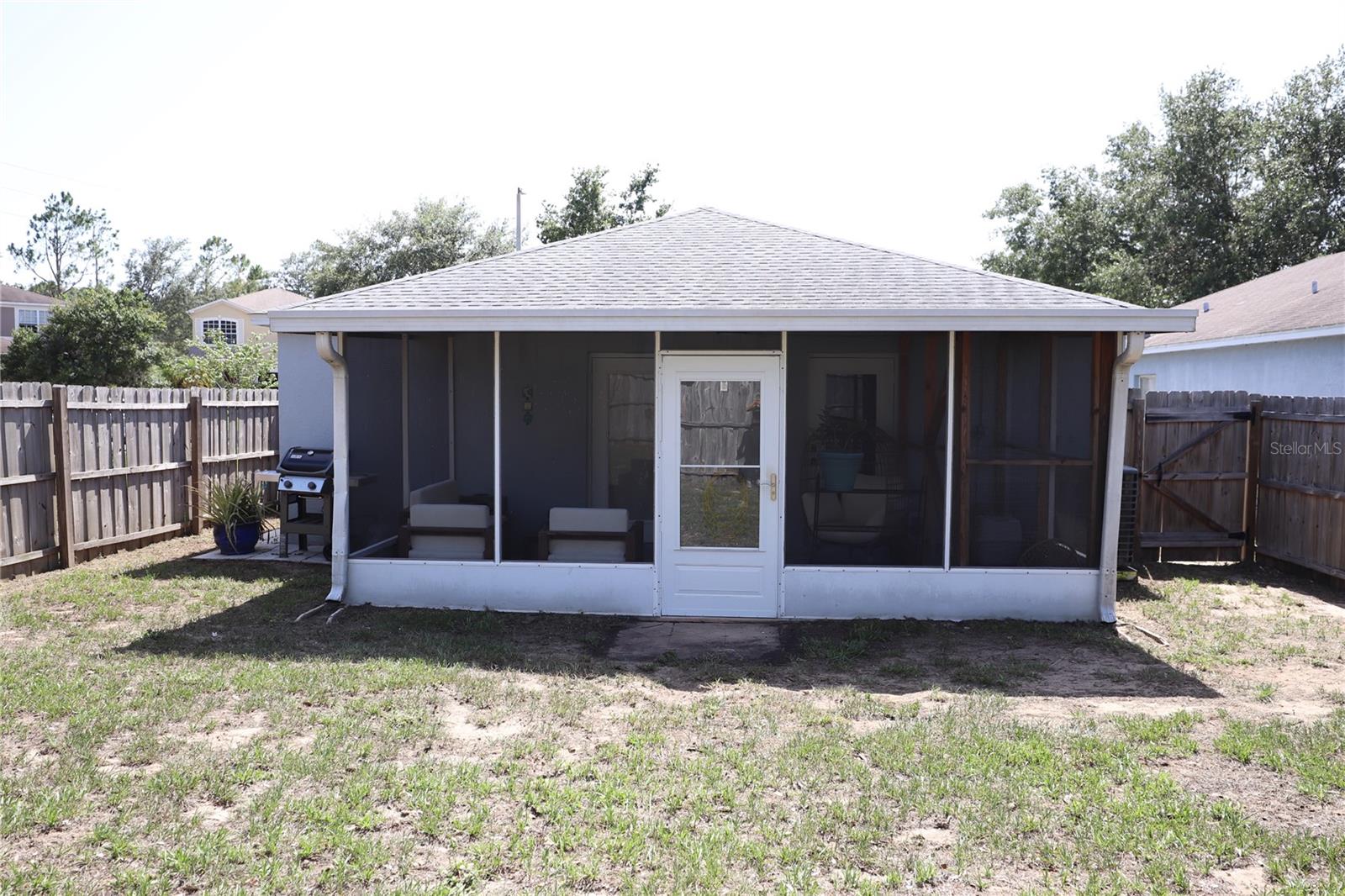 Listing photo id 32 for 1006 Harvest Moon Drive