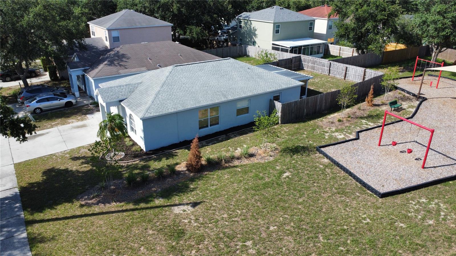 Listing photo id 37 for 1006 Harvest Moon Drive
