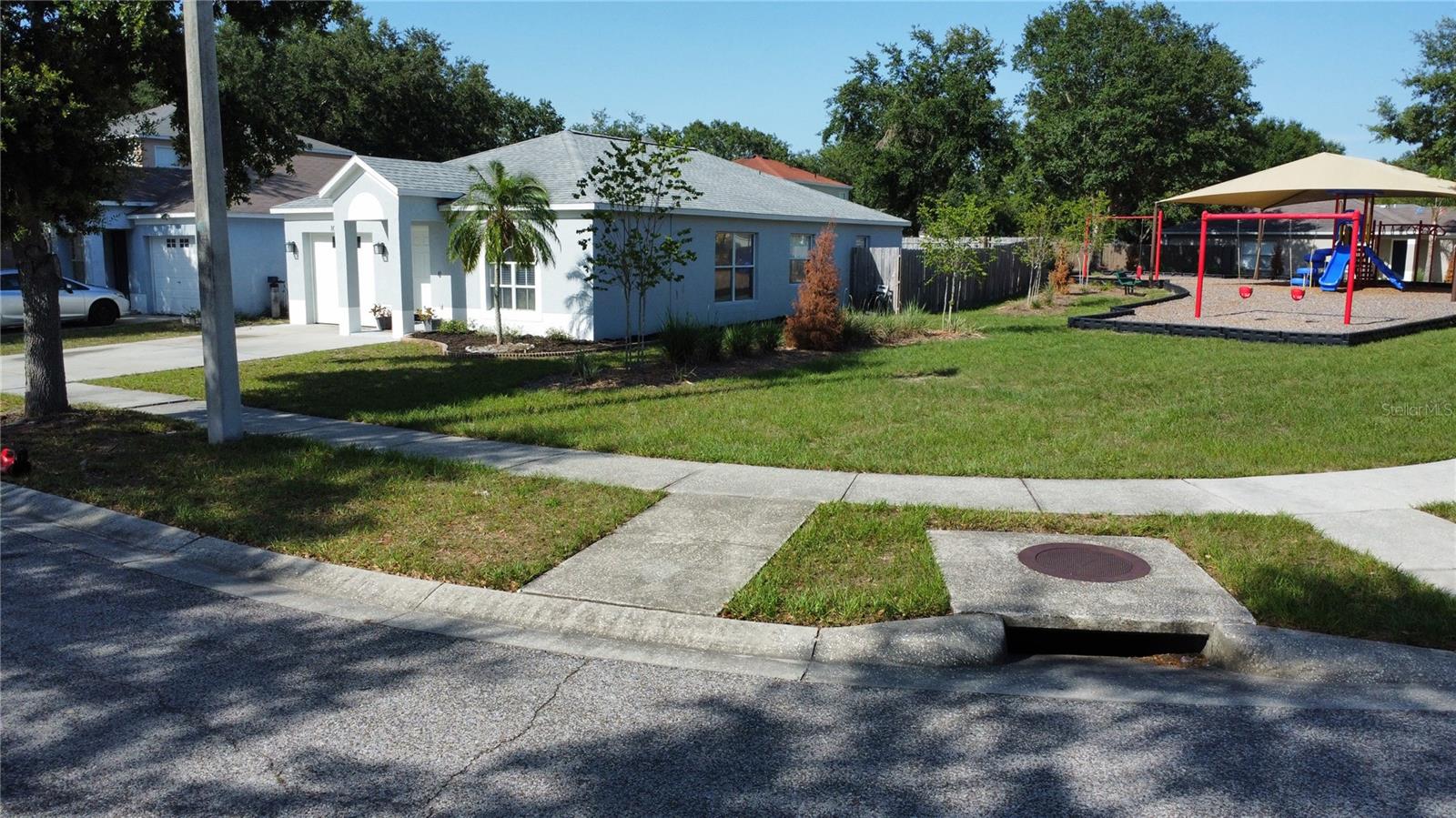 Listing photo id 38 for 1006 Harvest Moon Drive