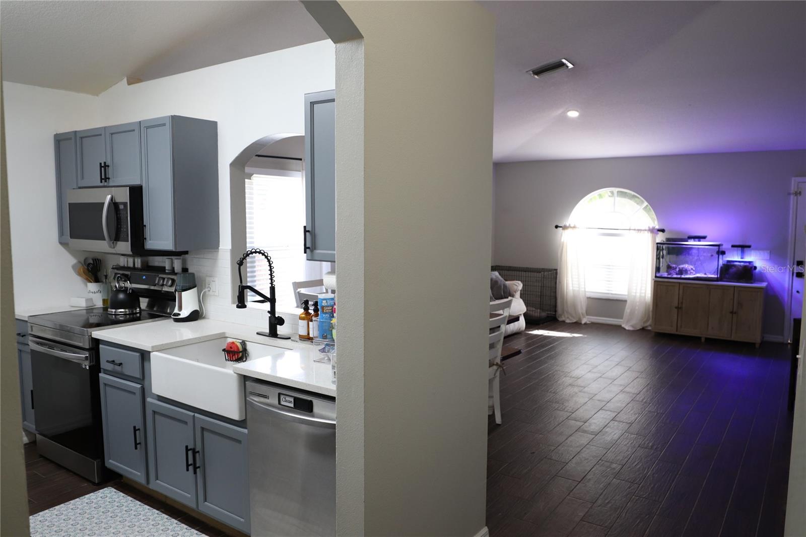 Listing photo id 6 for 1006 Harvest Moon Drive