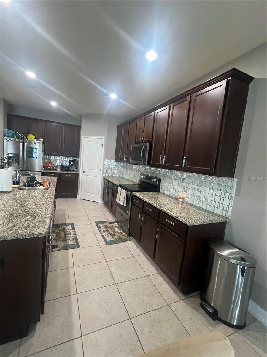 Image 10 of 38 For 33191 Azalea Ridge Drive
