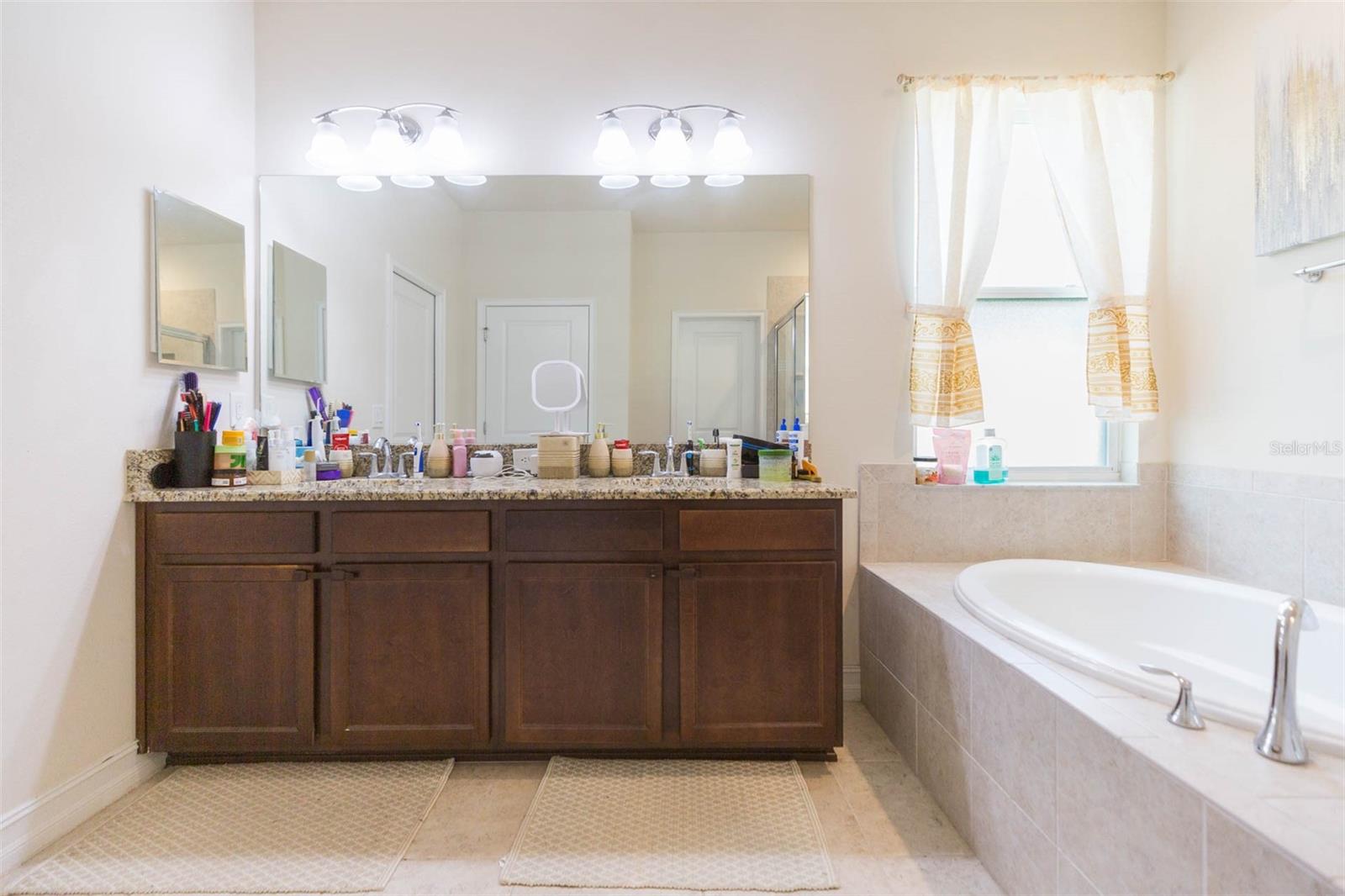 Image 49 of 81 For 33191 Azalea Ridge Drive