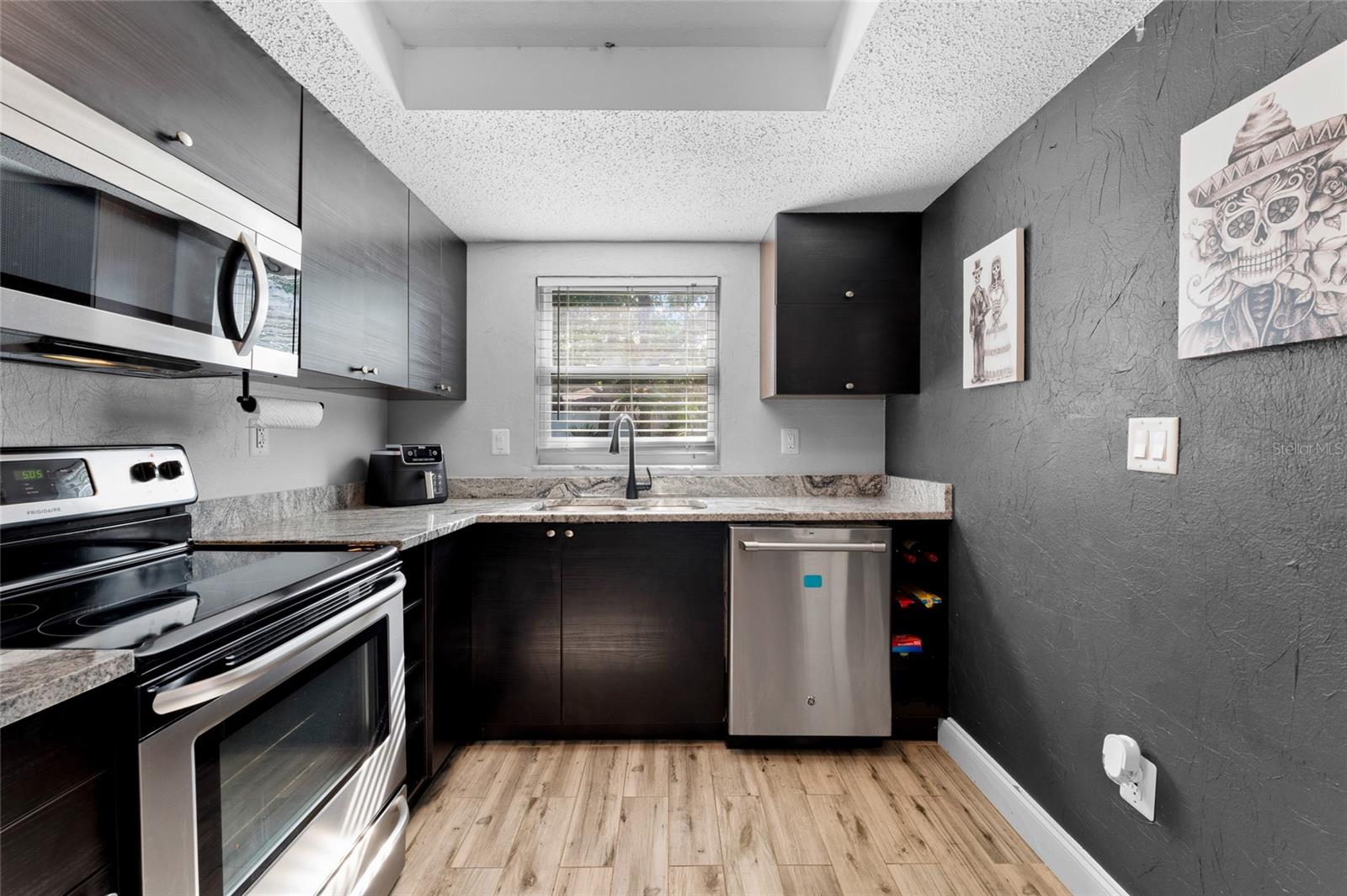 Image 14 of 81 For 12316 Eldon Drive