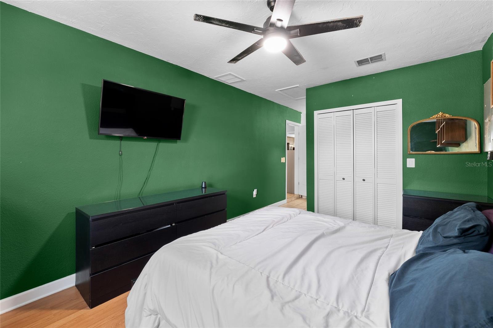 Image 18 of 81 For 12316 Eldon Drive