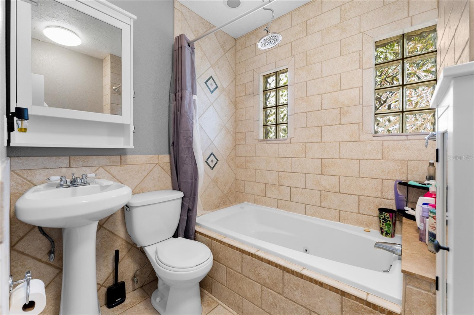 Image 20 of 81 For 12316 Eldon Drive