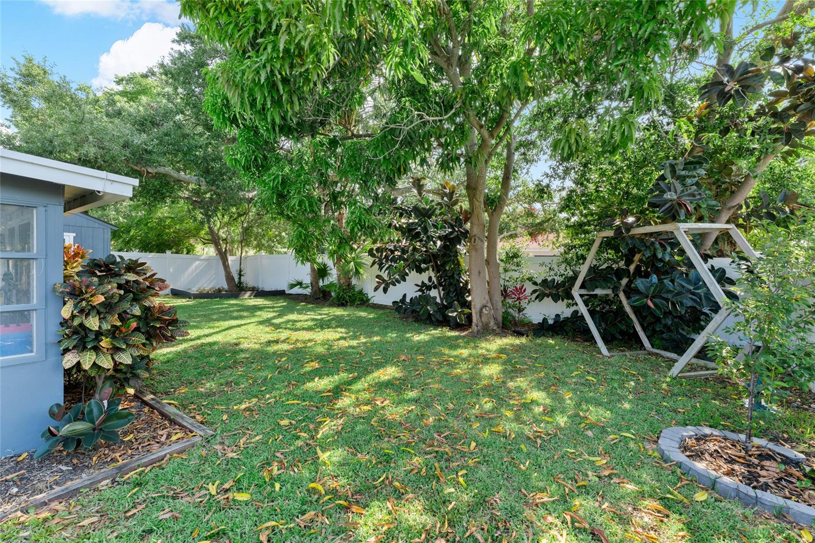 Image 51 of 81 For 12316 Eldon Drive