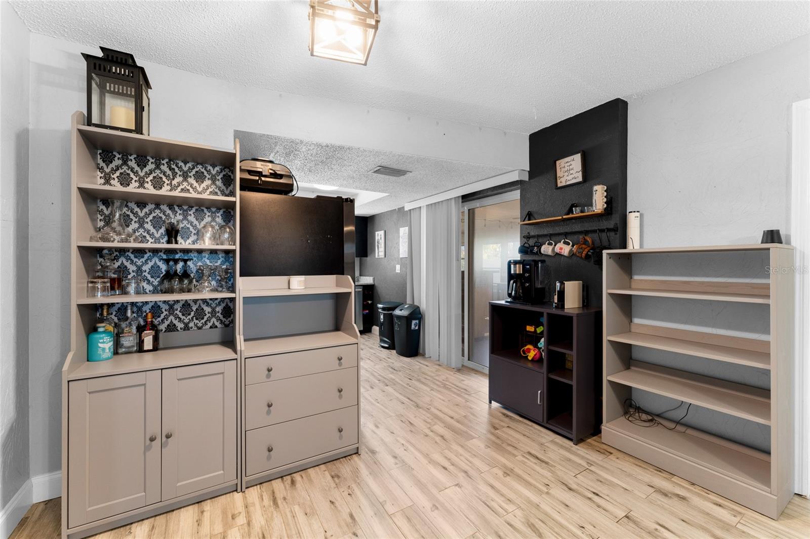 Image 8 of 81 For 12316 Eldon Drive