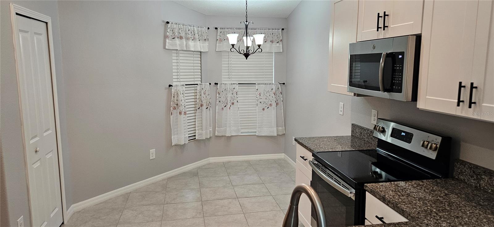 Image 13 of 31 For 13269 Crest Lake Drive