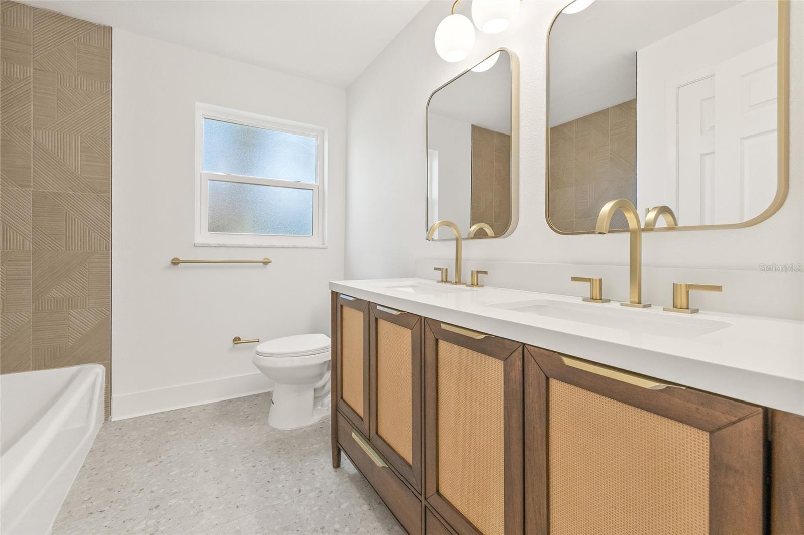 Image 20 of 31 For 2017 Rebecca Drive