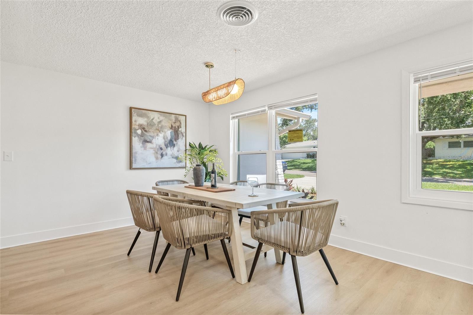 Image 6 of 31 For 2017 Rebecca Drive