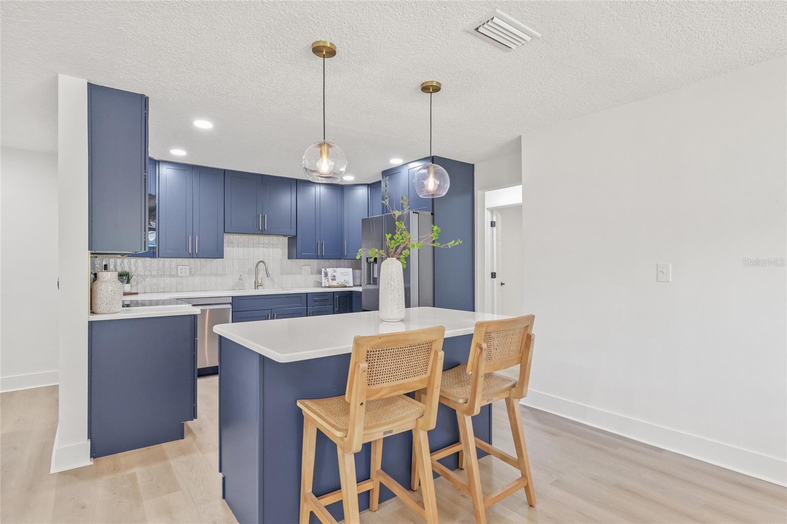 Image 7 of 31 For 2017 Rebecca Drive