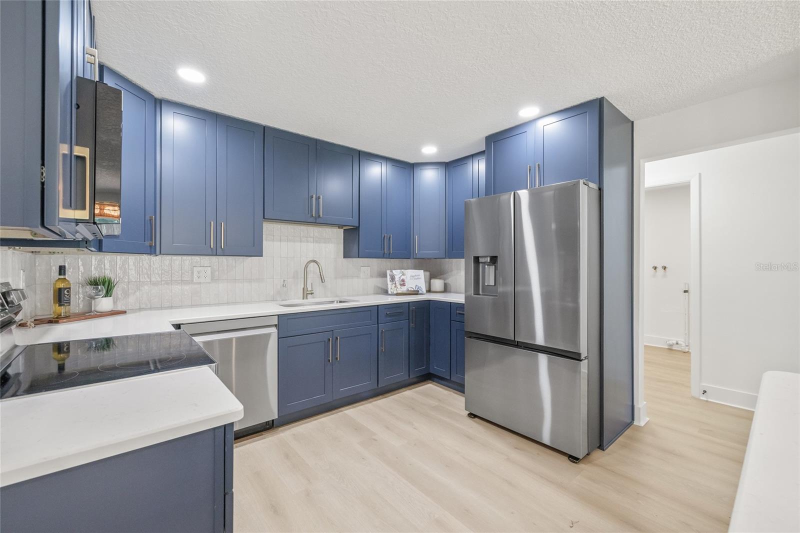 Image 8 of 31 For 2017 Rebecca Drive