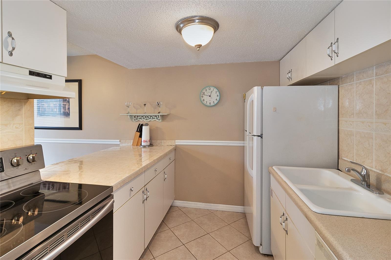 Image 17 of 44 For 4215 Bay Drive 1706a