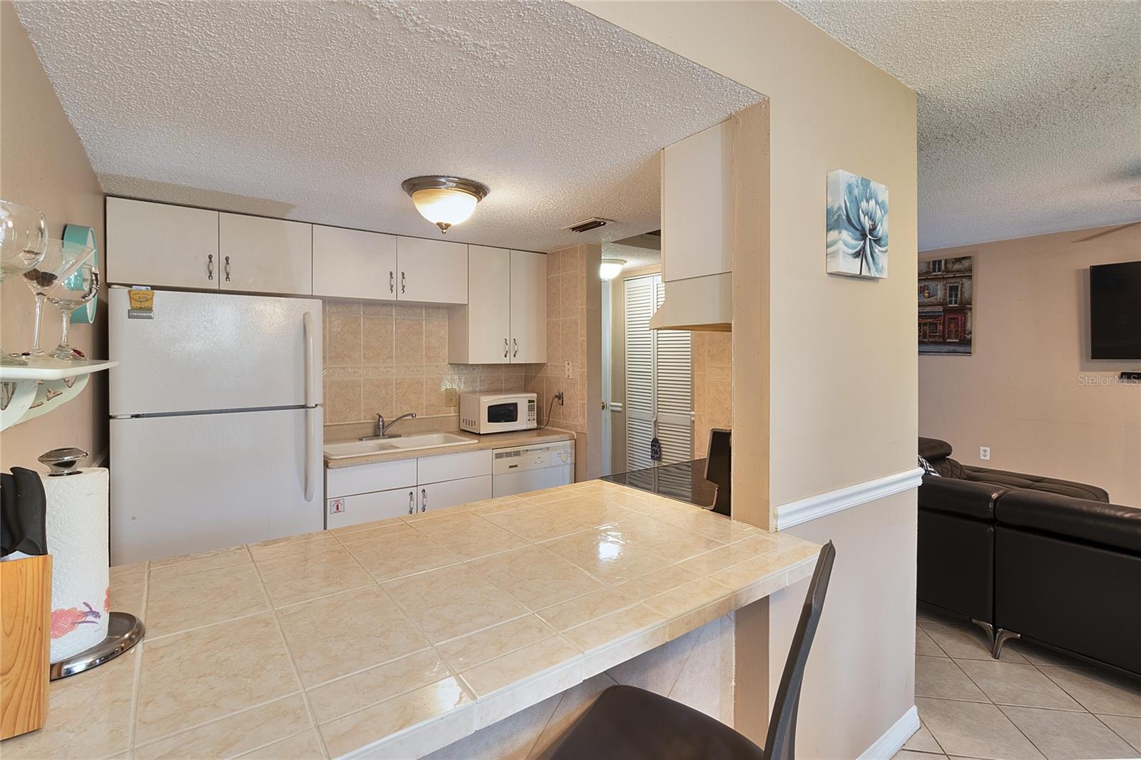 Image 19 of 44 For 4215 Bay Drive 1706a