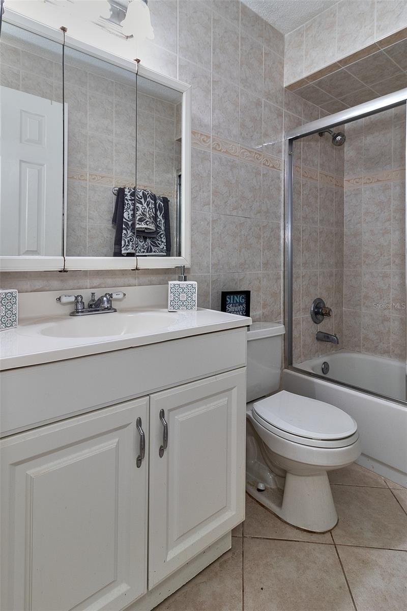 Image 29 of 44 For 4215 Bay Drive 1706a