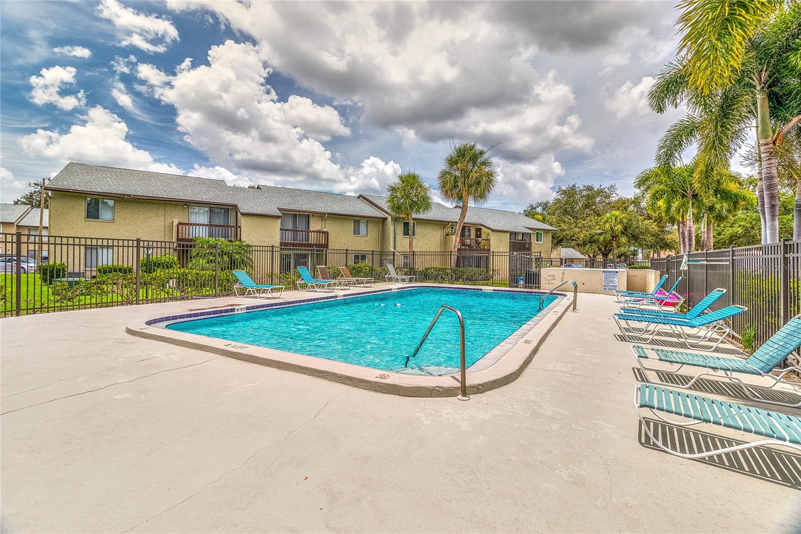 Image 31 of 44 For 4215 Bay Drive 1706a