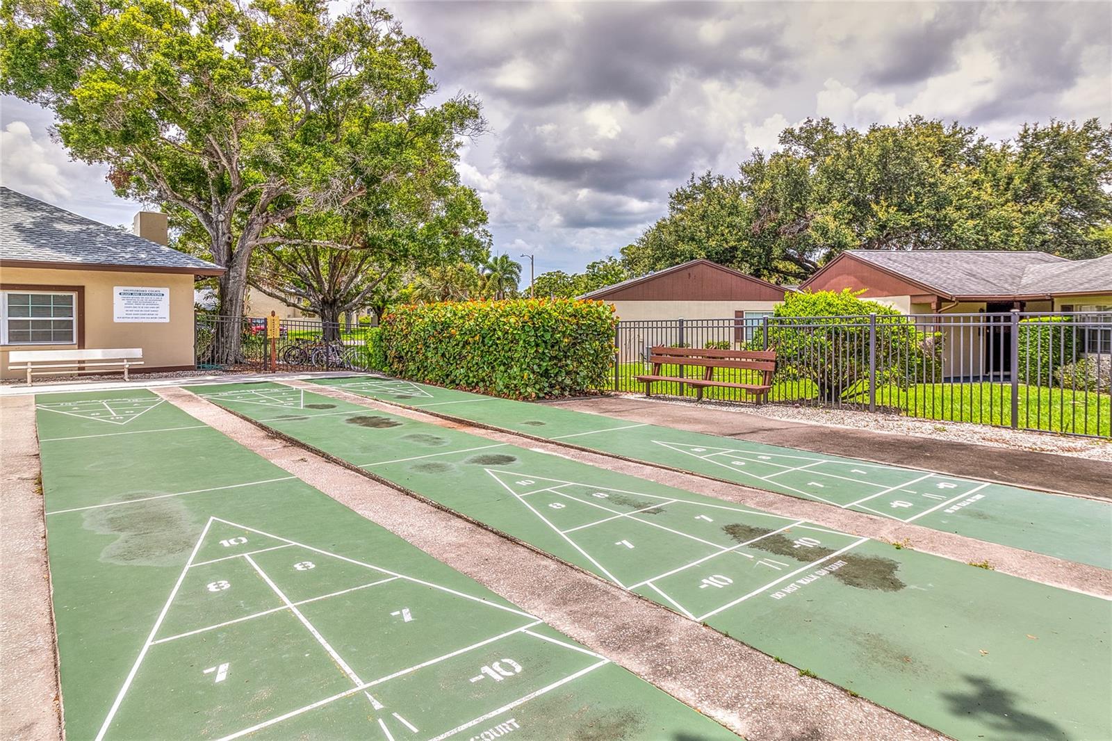Image 43 of 44 For 4215 Bay Drive 1706a