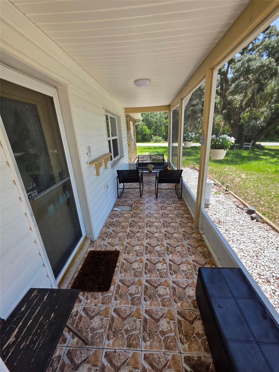 Listing photo id 0 for 9171 Vicksburg Road