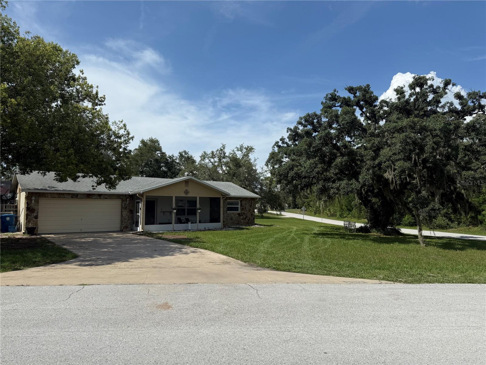 Listing photo id 1 for 9171 Vicksburg Road