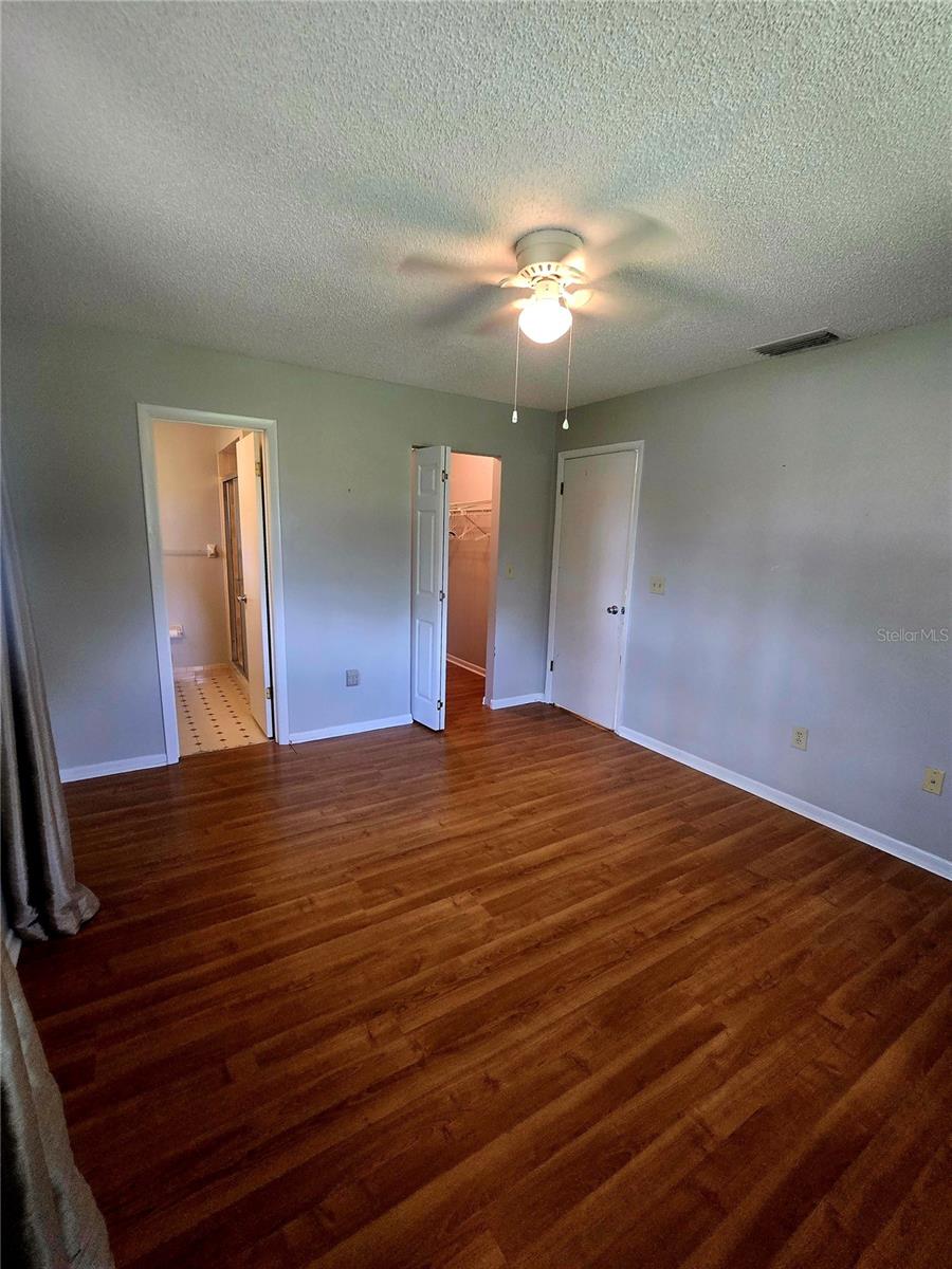 Image 12 of 23 For 8425 107th Place