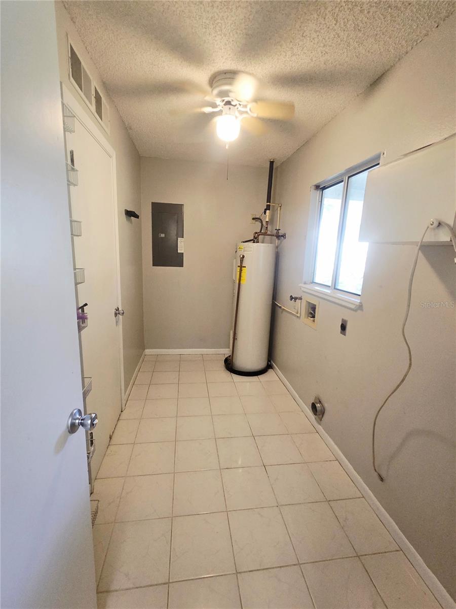 Image 18 of 23 For 8425 107th Place