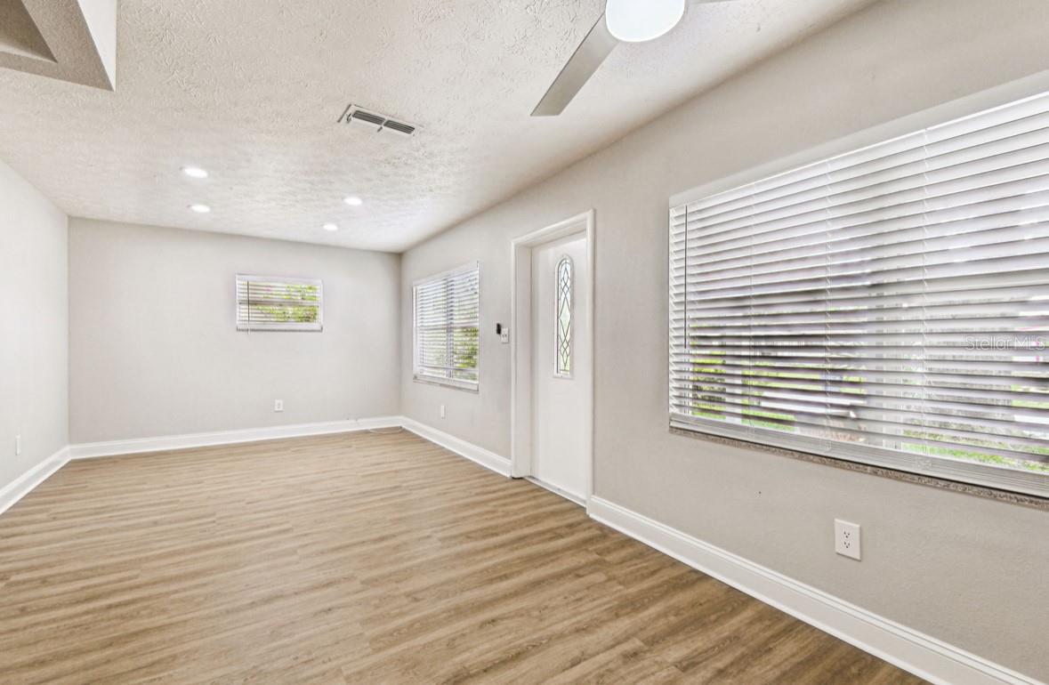 Image 12 of 41 For 10215 23rd Street