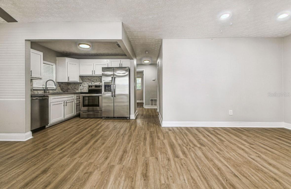Image 5 of 41 For 10215 23rd Street