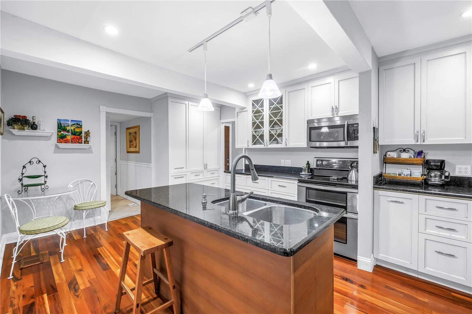 Image 11 of 31 For 6505 Cedar Street Ne