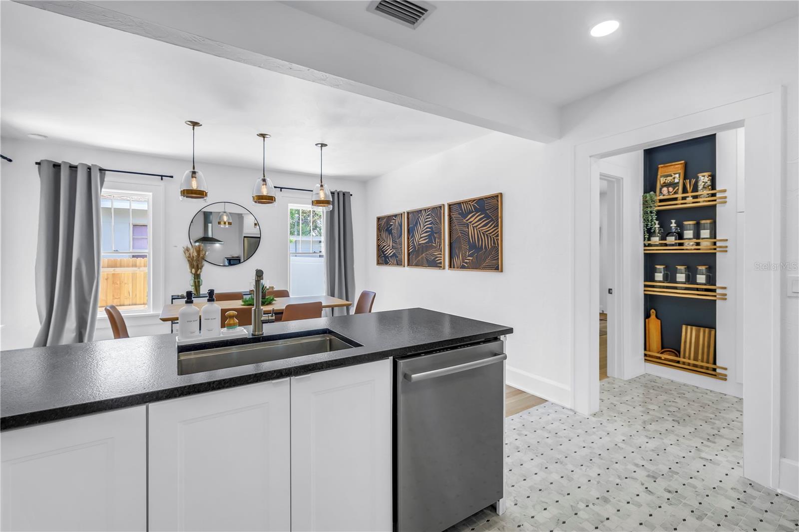 Image 14 of 28 For 650 63rd Avenue S