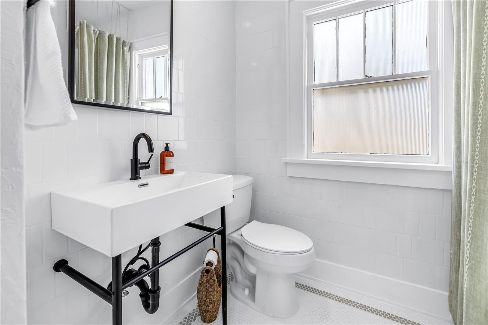 Image 7 of 28 For 650 63rd Avenue S