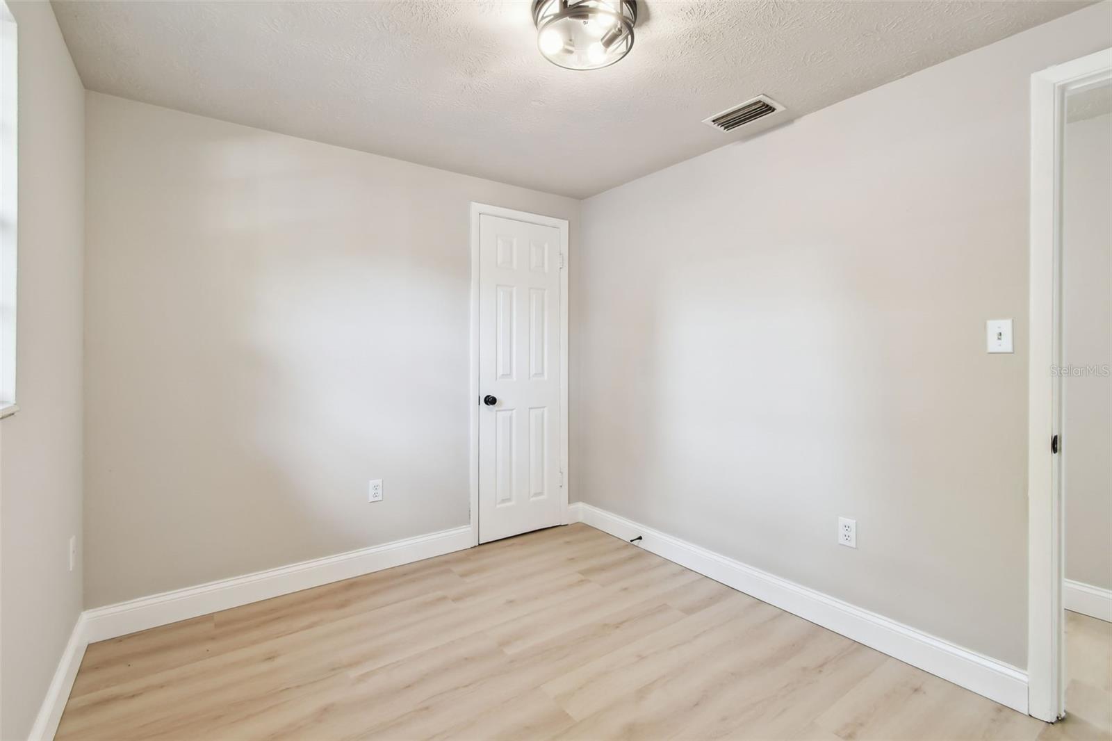 Image 29 of 51 For 9312 Tampa Street