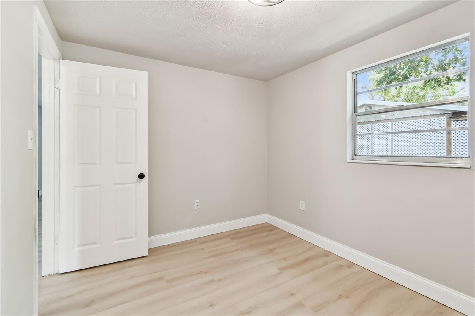 Image 31 of 51 For 9312 Tampa Street