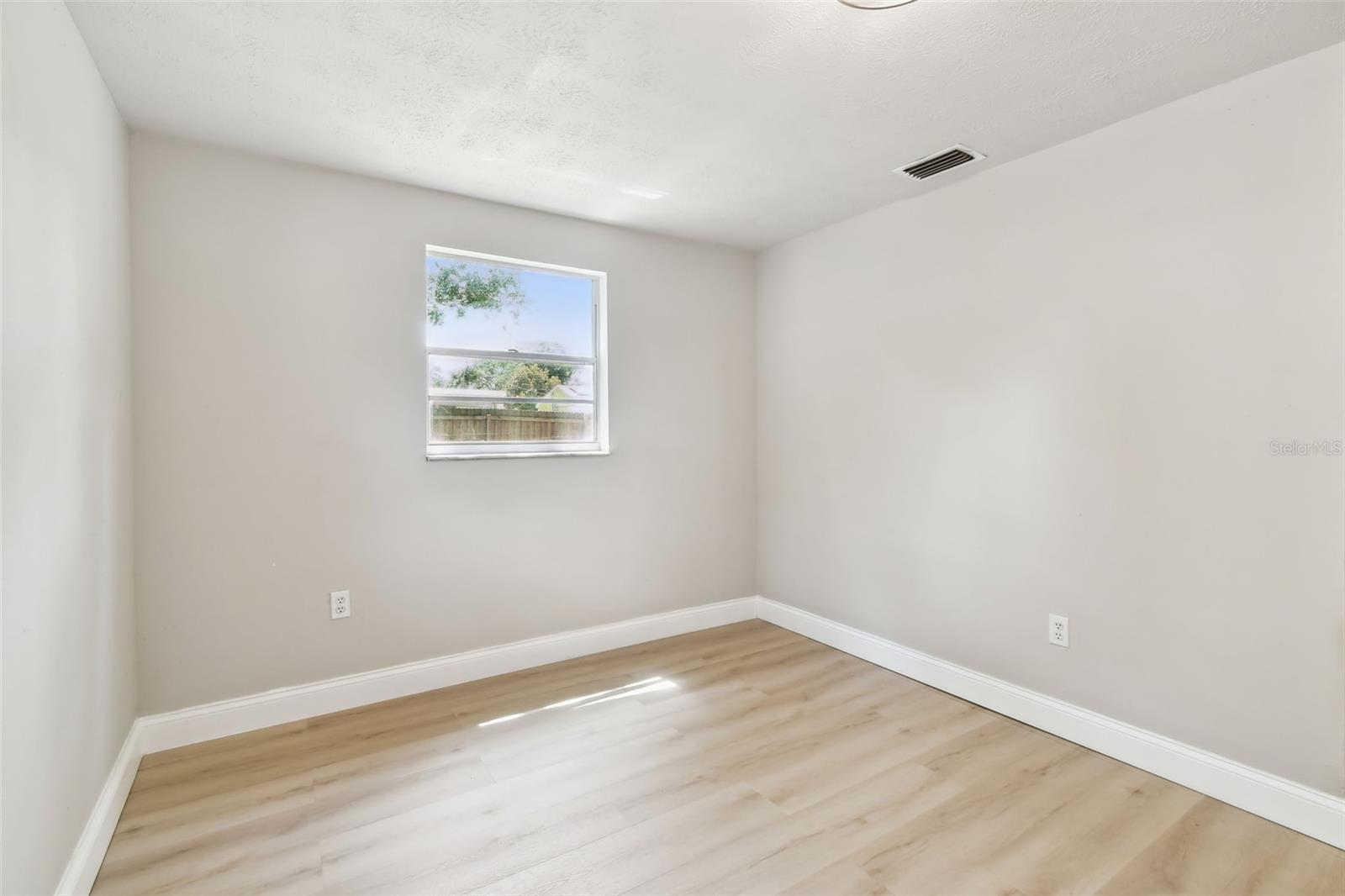 Image 35 of 51 For 9312 Tampa Street