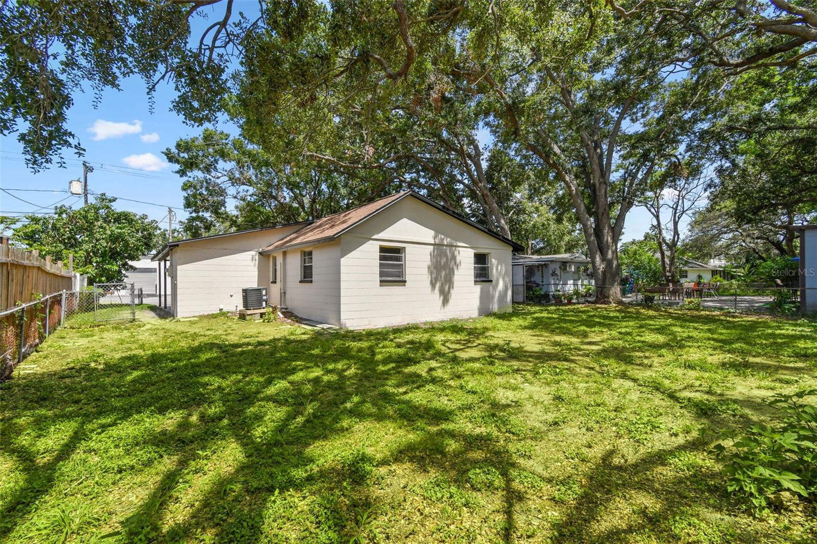 Image 39 of 51 For 9312 Tampa Street