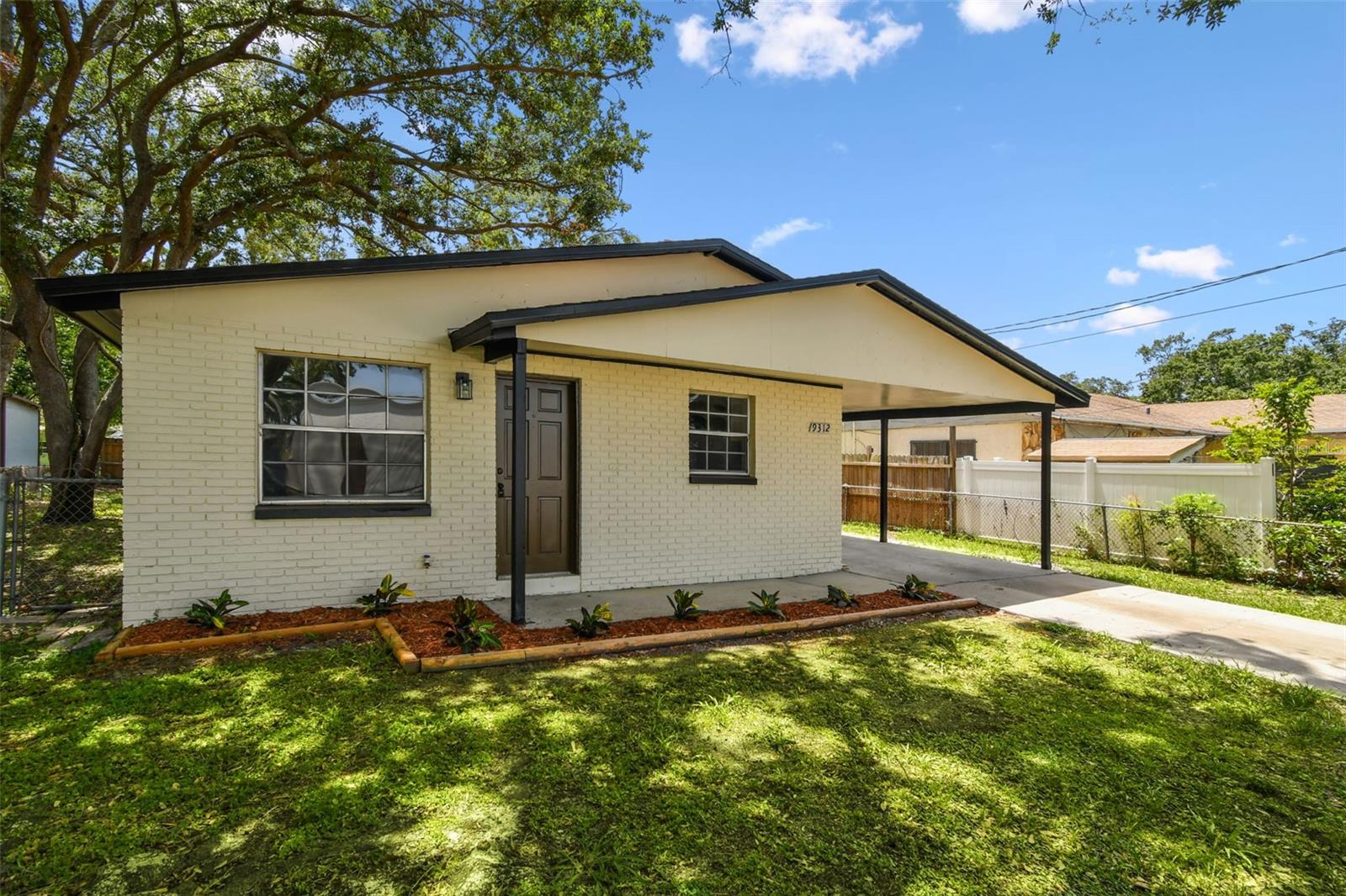 Image 4 of 51 For 9312 Tampa Street