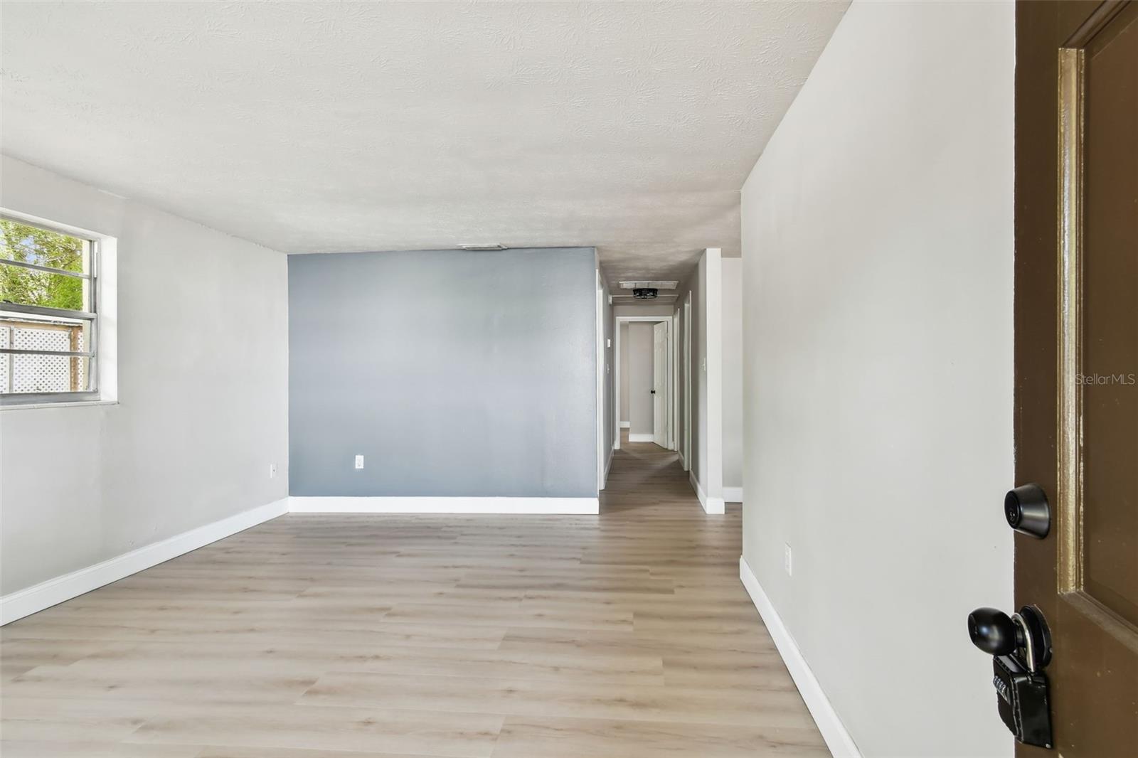 Image 8 of 51 For 9312 Tampa Street