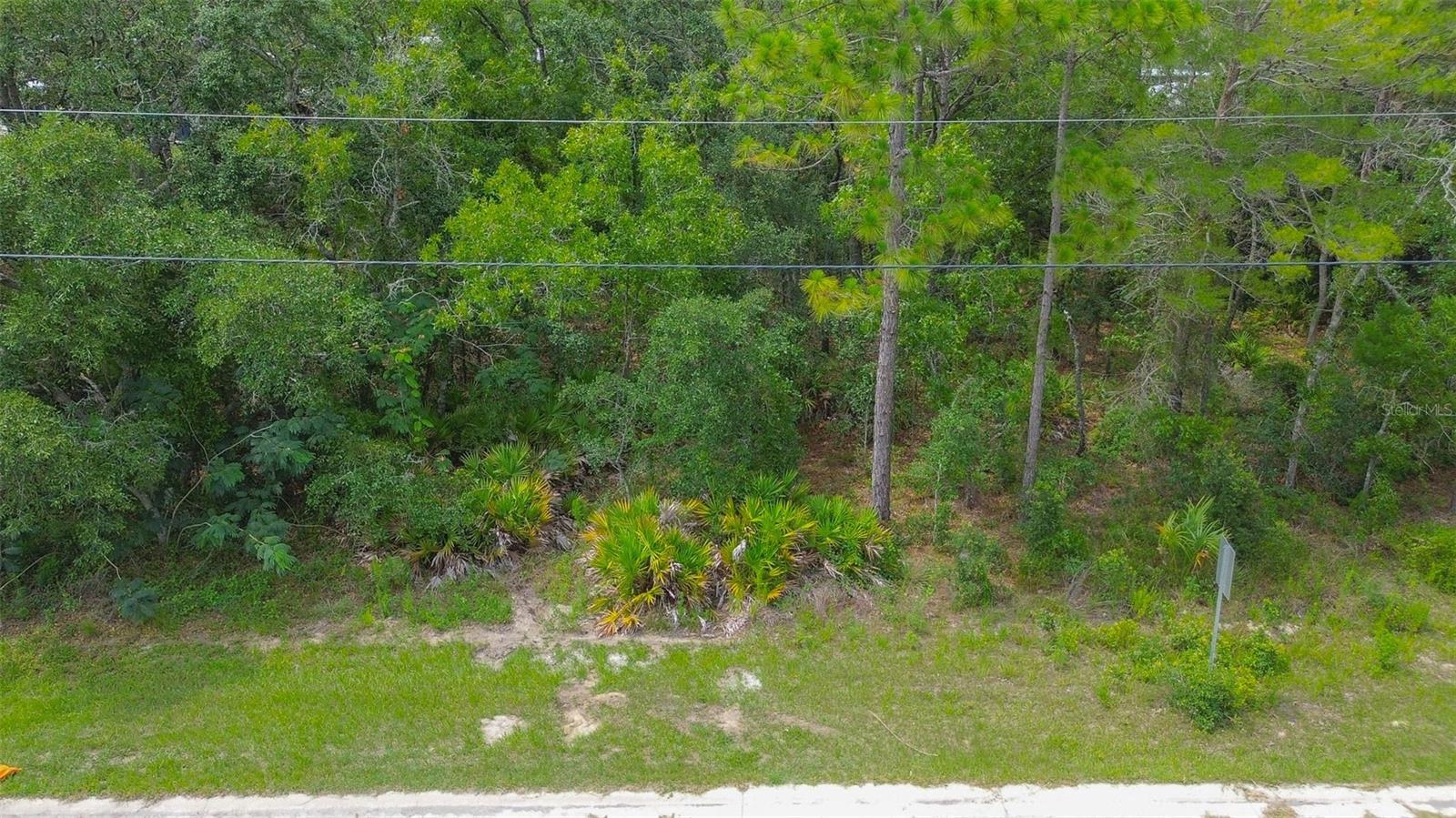 Listing photo id 1 for 6859 Merrivale Lane